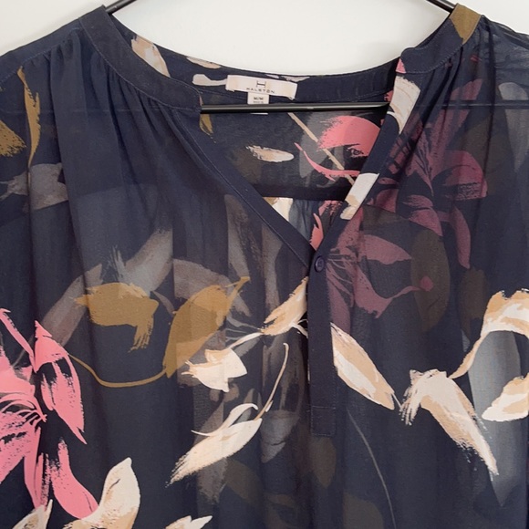 Halston Size Medium chiffon blouse - Picture 2 of 4